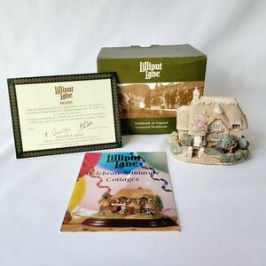 Lilliput Lane "Here We Go Round" L2526 - 2003 Vintage Cottage w/ Box & Deed